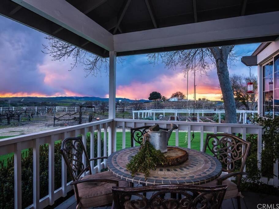 The Vineyard Farmhouse Villa Пасо-Роблес Екстер'єр фото